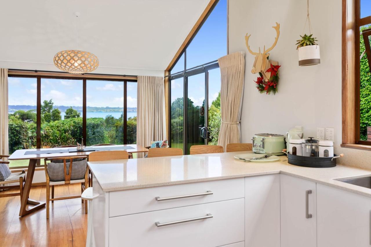 The Bird House - Kawaha Point, Rotorua. Stylish Six Bedroom Home With Space, Views And Relaxed Atmosphere Eksteriør billede